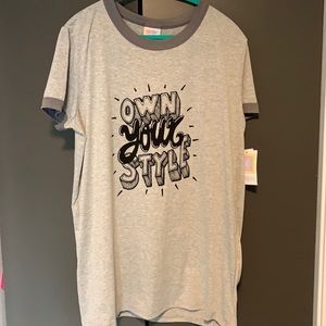 NWT LulaRoe Liz Tee